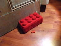 instructables lizzyastro Knitted Lego Brick Doorstop